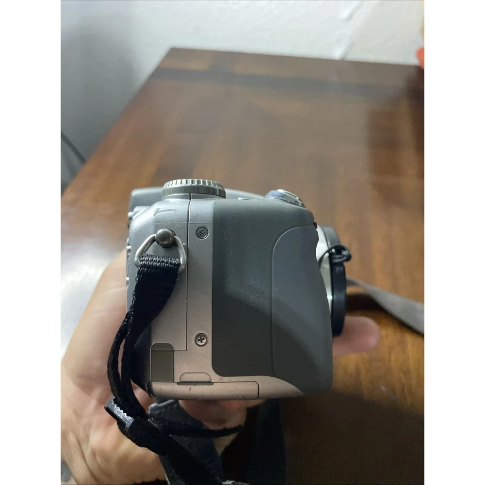 SONY CYBER-SHOT DSC-H2 6.0MP DIGITAL CAMERA - SILVER Tested!!